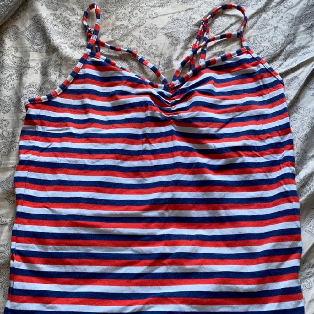 small red and blue f21 tank